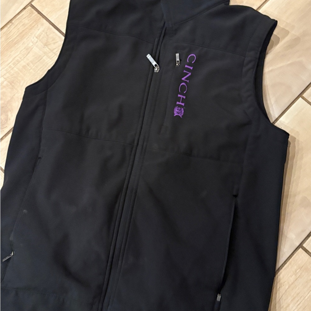 Cinch Black Vest with Embroidered Logo